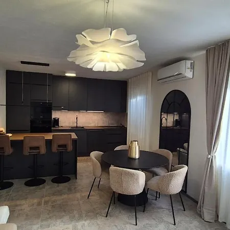 Vicia Faba Apartment *